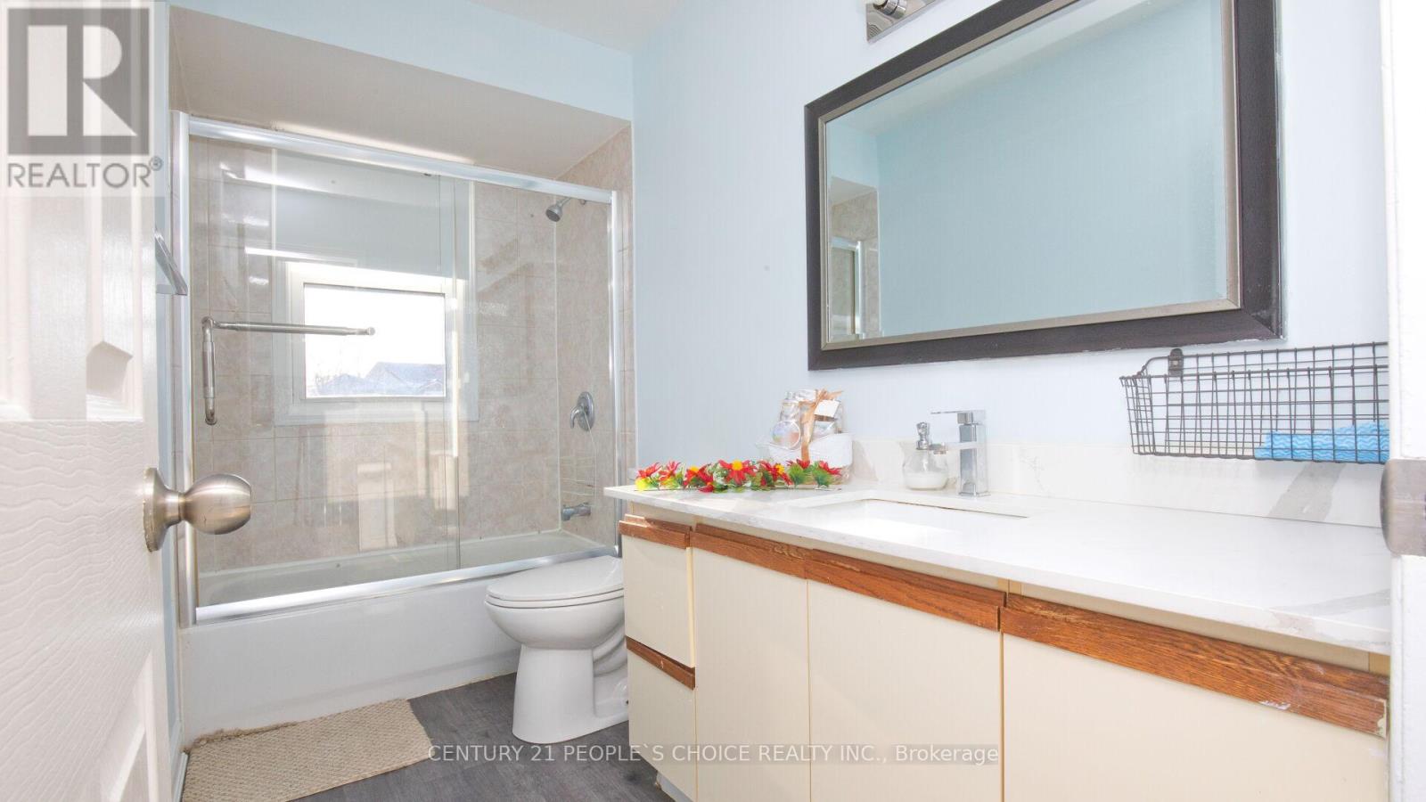 70 Tulip Drive, Brampton, Ontario  L6Y 3W7 - Photo 31 - W12717782