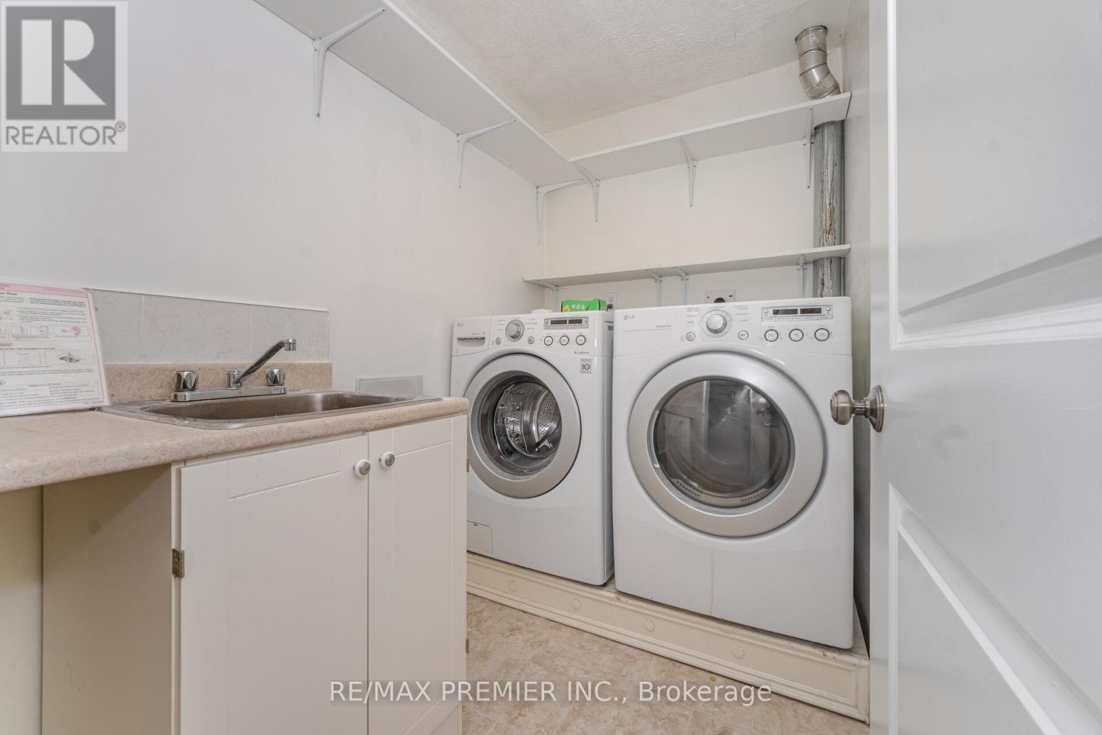 5 Magdalena Court, Toronto, Ontario  M9V 4S7 - Photo 26 - W12717838