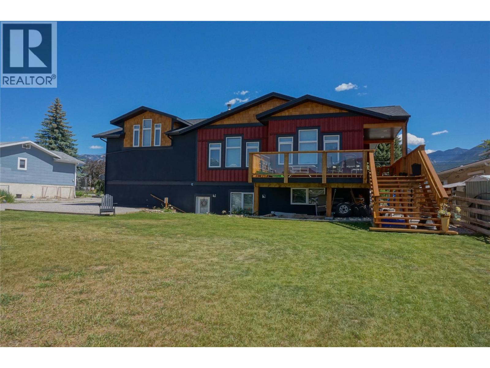 918 5th Avenue, Invermere, British Columbia  V0A 1K0 - Photo 5 - 10364832