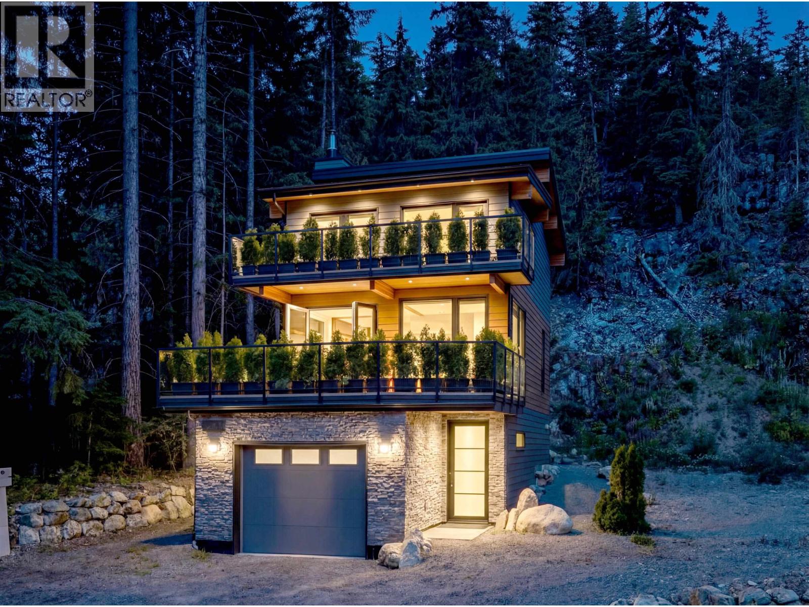 9391 Emerald Drive, Whistler, British Columbia  V8E 0G5 - Photo 1 - R3081708