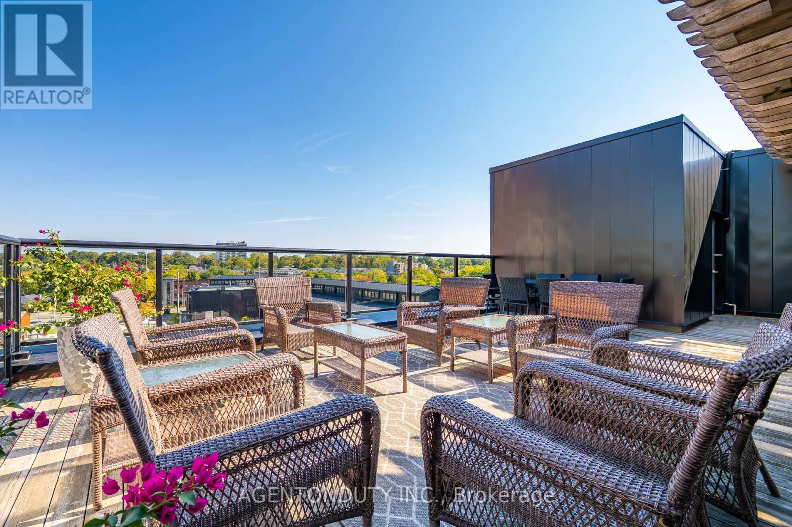 101 - 24 Cedar Street, Cambridge, Ontario  N1S 0B2 - Photo 32 - X12717820