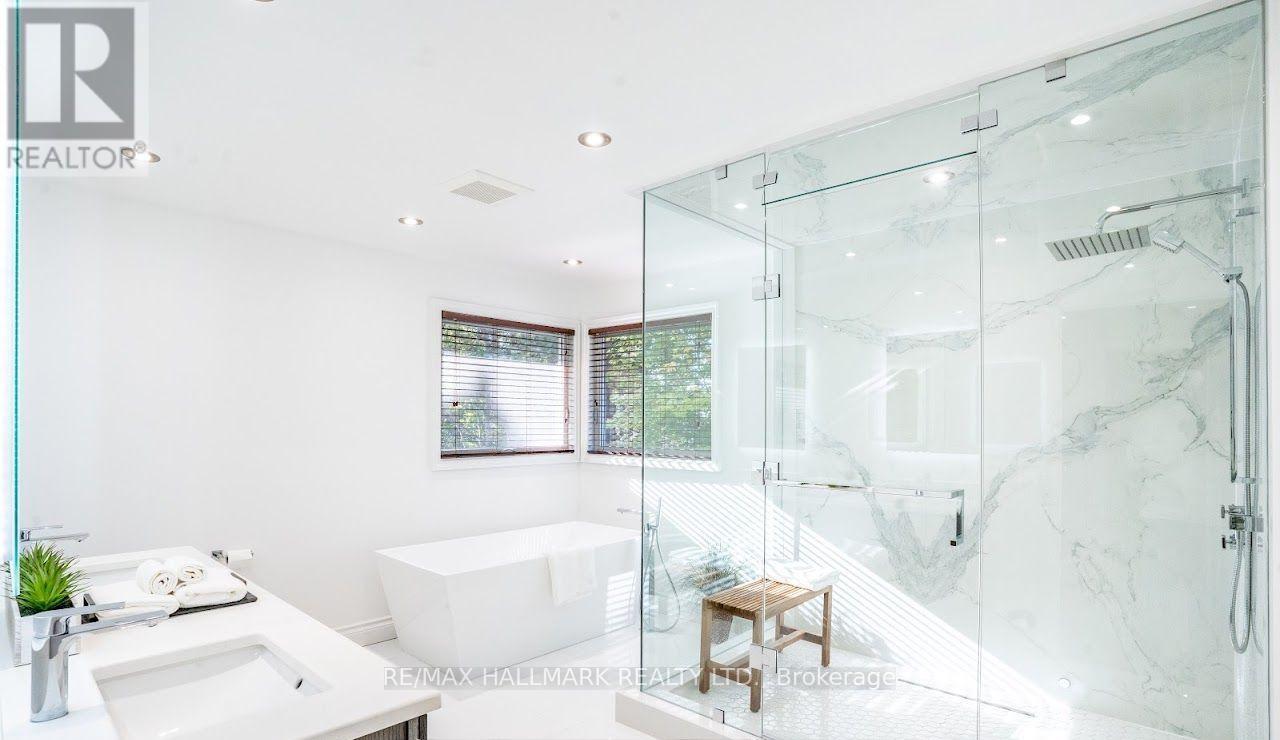 126 Babcombe Drive, Markham, Ontario  L3T 1N1 - Photo 20 - N12717704