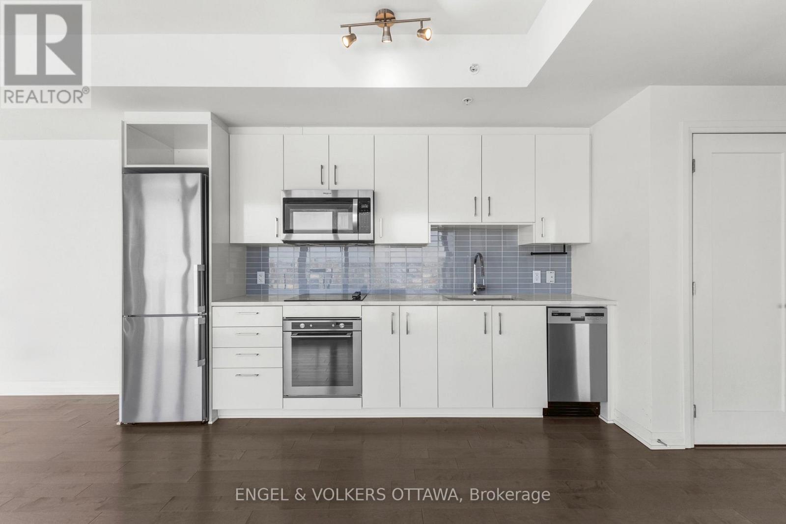 2009 - 805 Carling Avenue, Ottawa, Ontario  K1S 5W9 - Photo 6 - X12717440