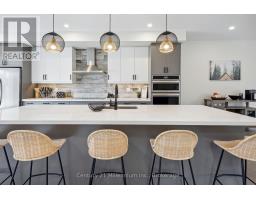 125 STONELEIGH DRIVE, blue mountains, Ontario