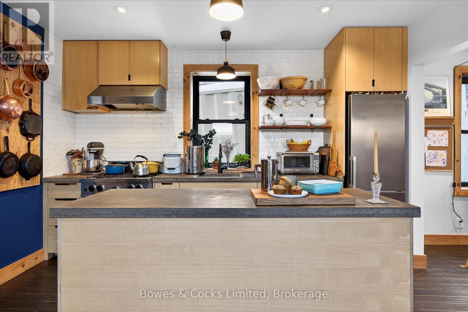 262 Munroe Avenue, Peterborough, Ontario  K9H 1H8 - Photo 5 - X12717876