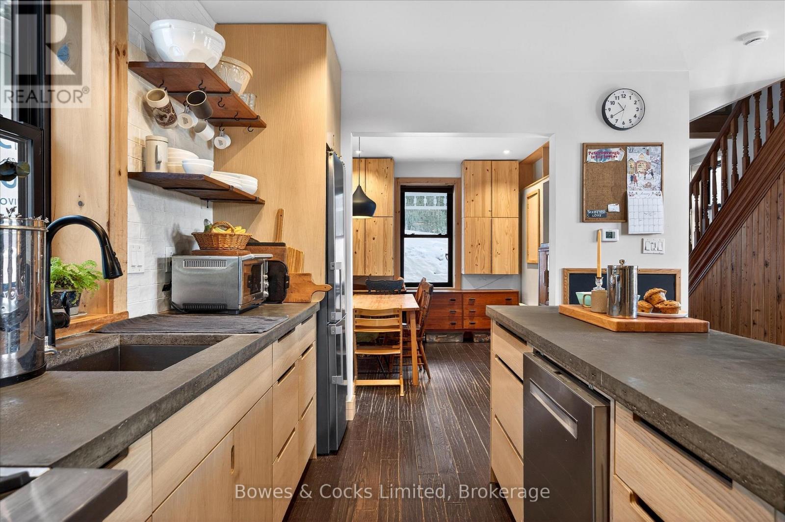 262 Munroe Avenue, Peterborough, Ontario  K9H 1H8 - Photo 8 - X12717876