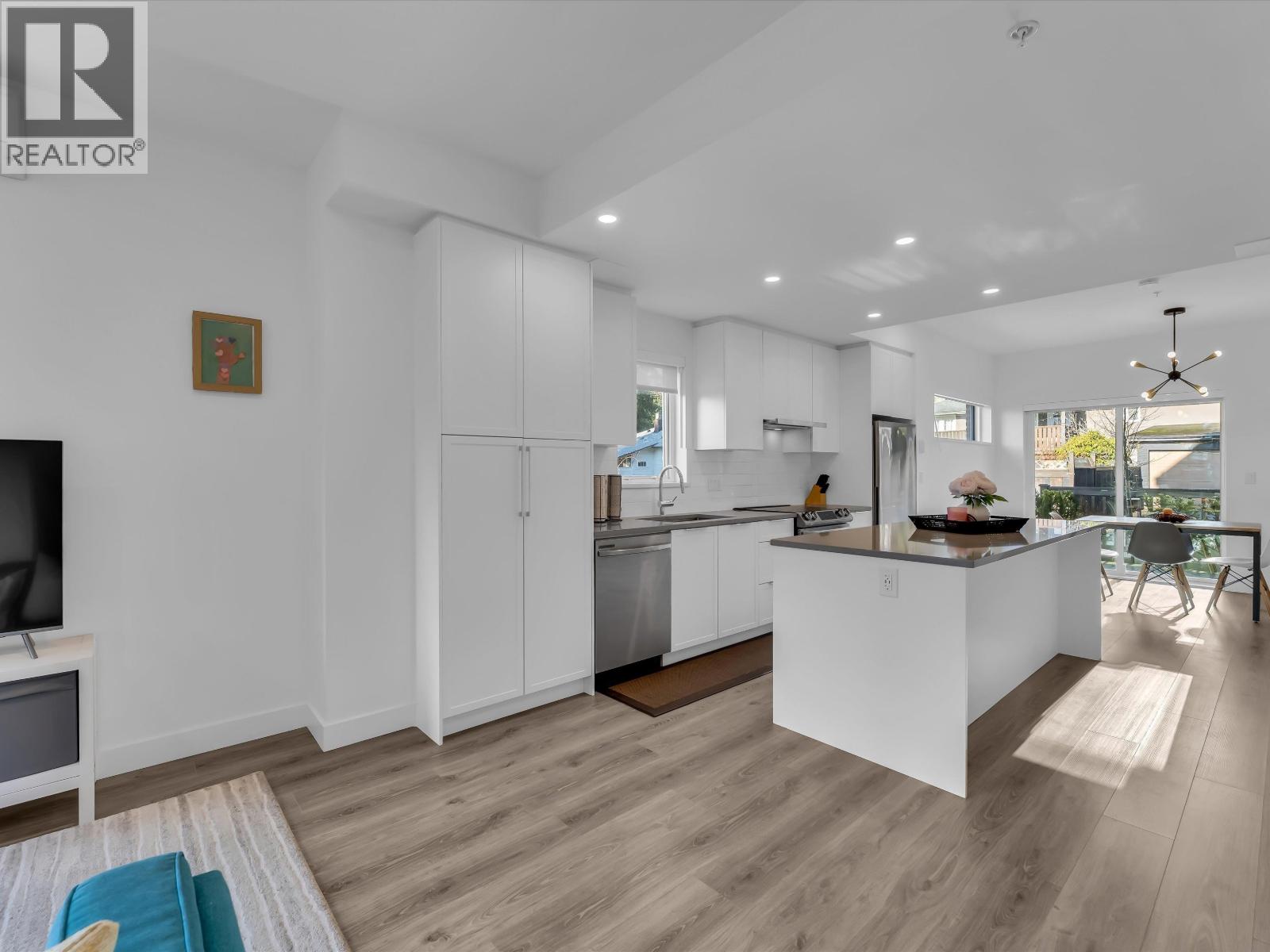 120 609 Sydney Avenue, Coquitlam, British Columbia  V3K 3K1 - Photo 7 - R3081351