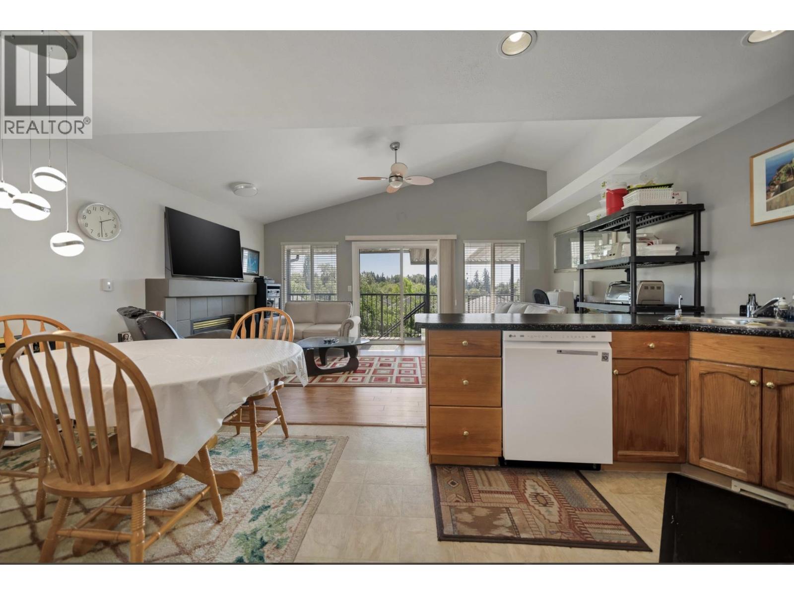 23860 118 Avenue, Maple Ridge, British Columbia  V4R 1Y9 - Photo 6 - R3081689