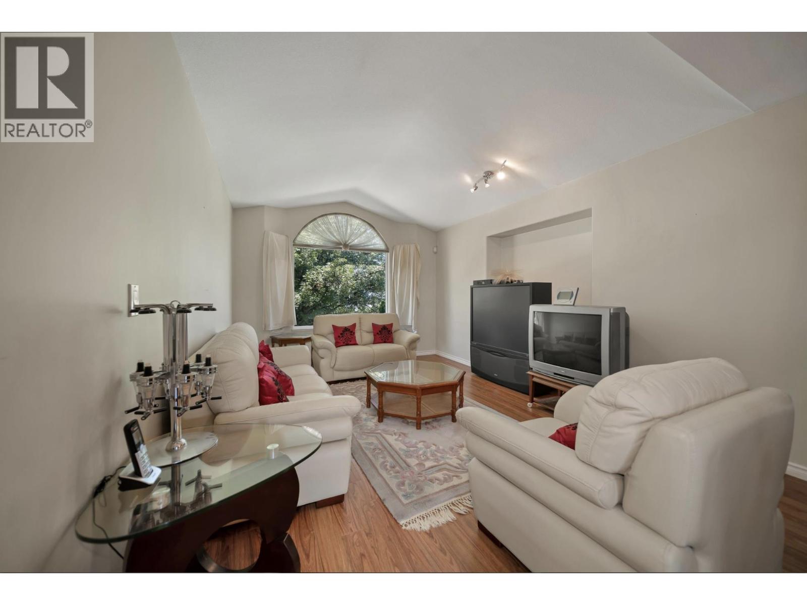 23860 118 Avenue, Maple Ridge, British Columbia  V4R 1Y9 - Photo 3 - R3081689