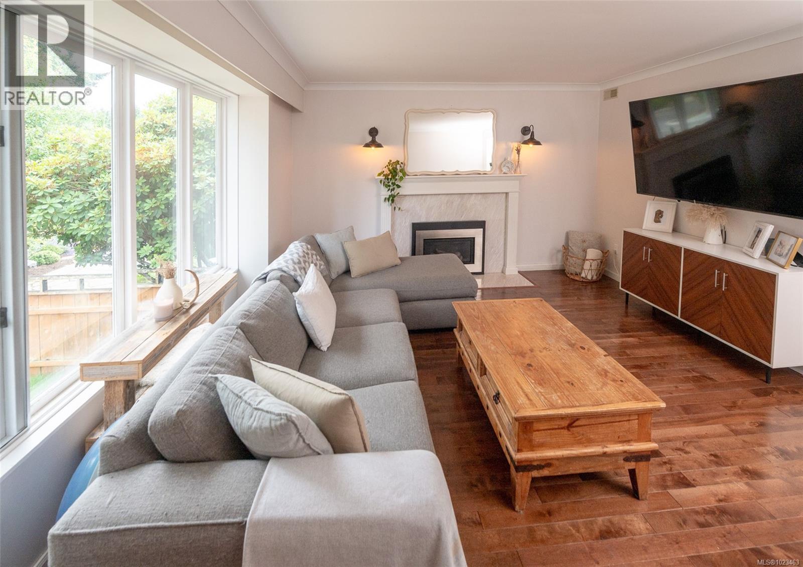 2009 Ferndale Rd, Saanich, British Columbia  V8N 2Y4 - Photo 5 - 1023463