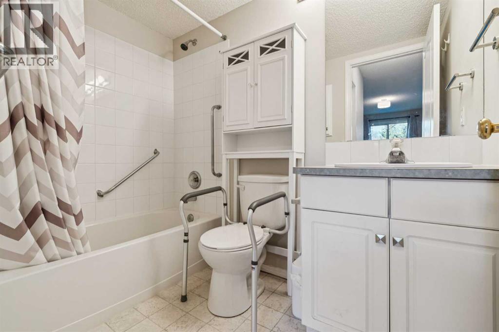 318, 10 Sierra Morena Mews Sw, Calgary, Alberta  T3H 3K6 - Photo 13 - A2279240