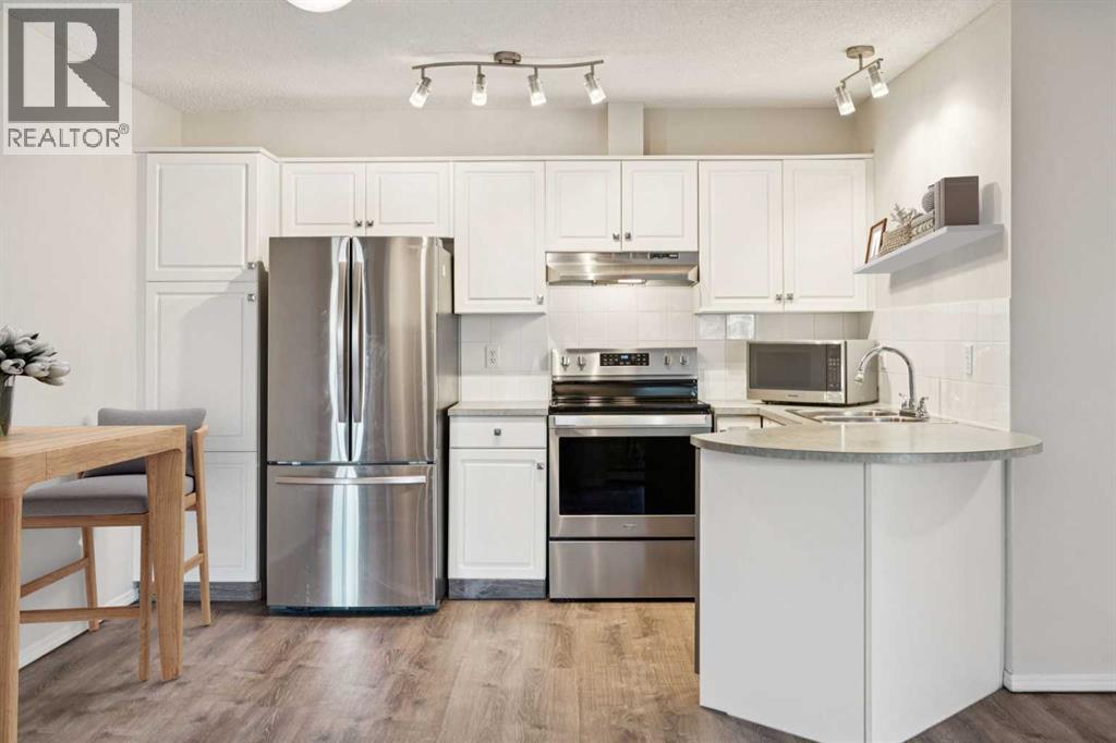 318, 10 Sierra Morena Mews Sw, Calgary, Alberta  T3H 3K6 - Photo 9 - A2279240