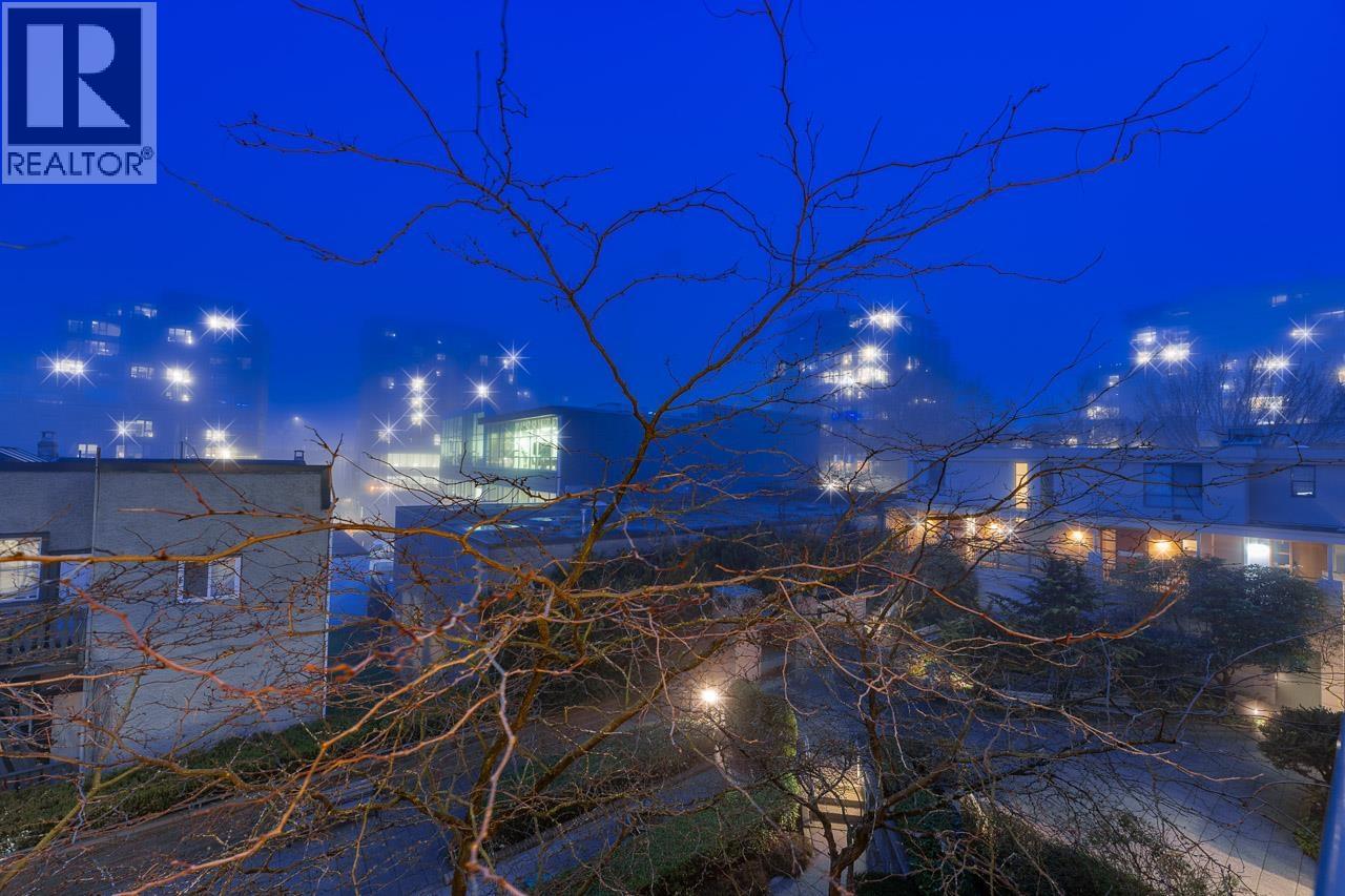 404 2288 Pine St, West Vancouver, British Columbia  V6J 5G4 - Photo 31 - R3081753