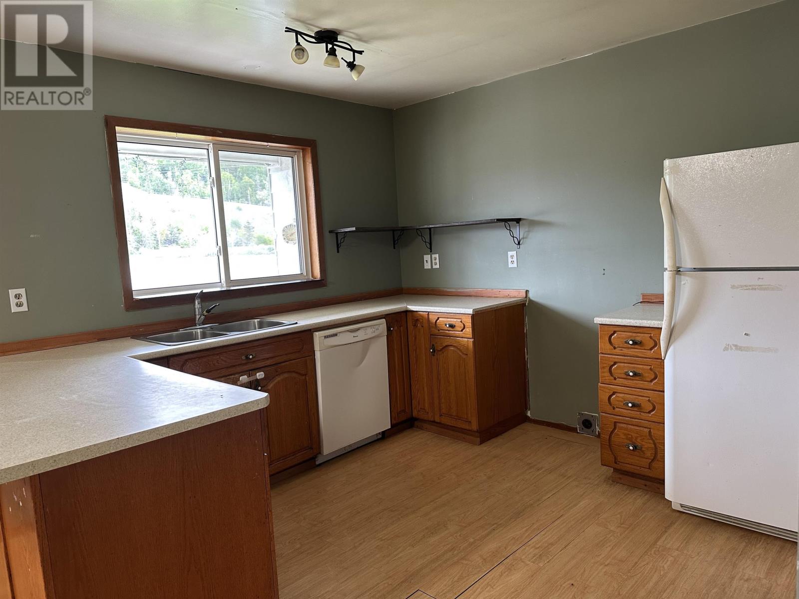 100 Centennial Dr, Schreiber, Ontario  P0T 2S0 - Photo 9 - TB252681