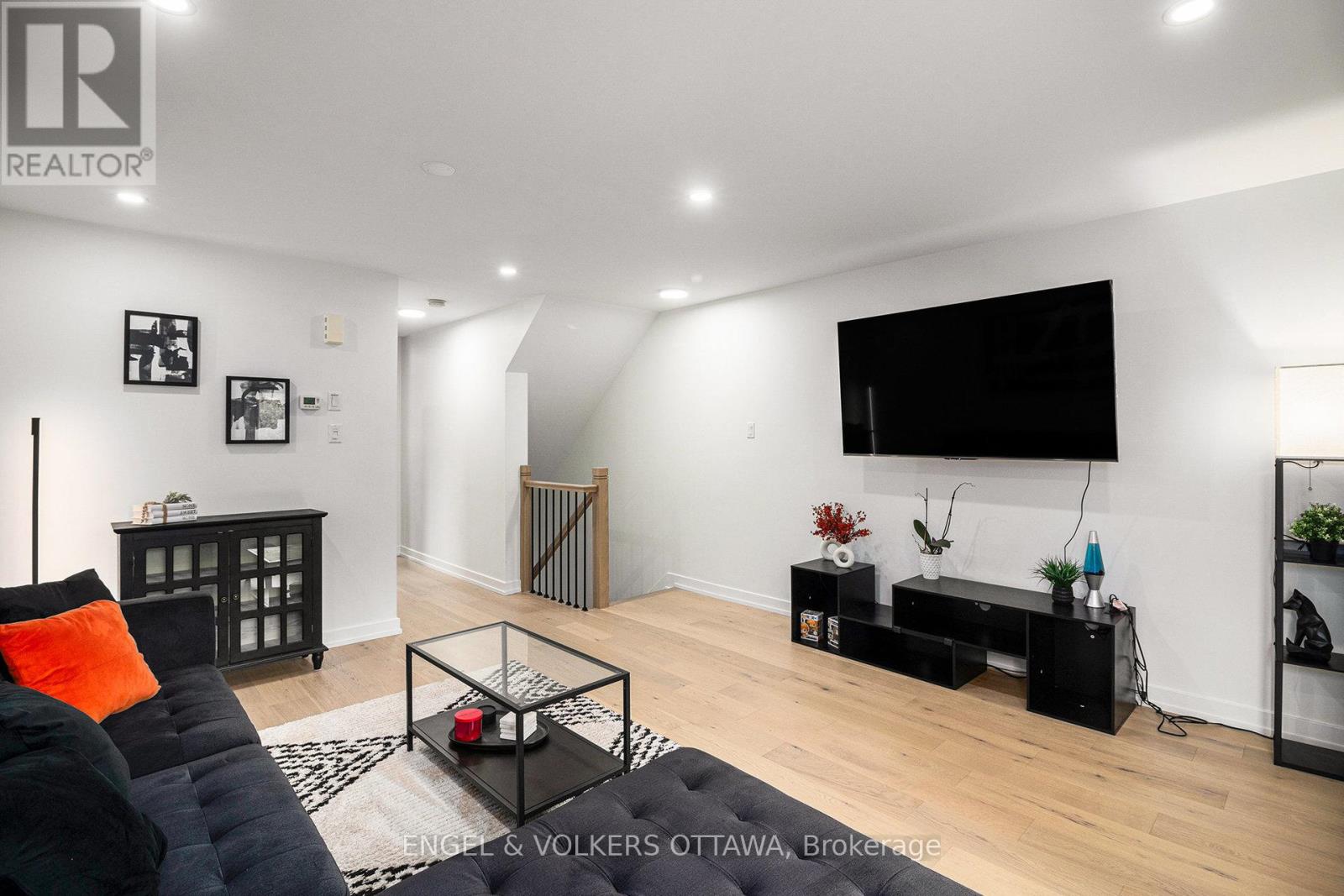 D - 4522 Innes Road, Ottawa, Ontario  K4A 0X5 - Photo 4 - X12717886