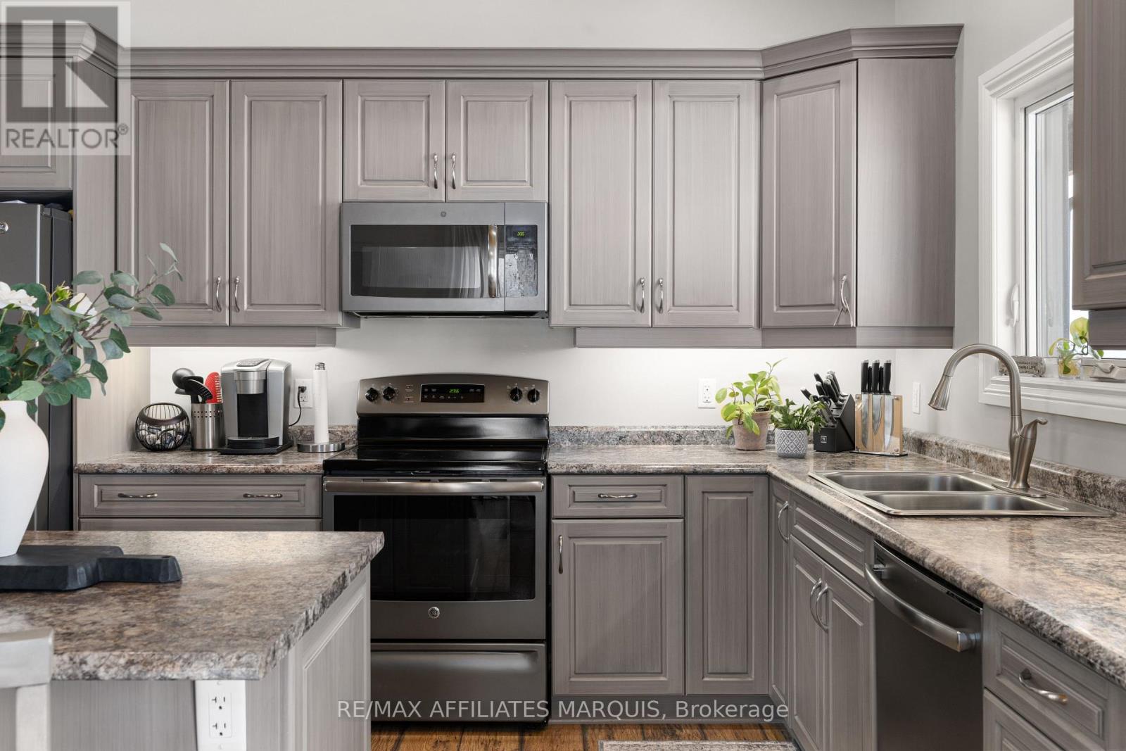 315 Gemmell Road, Merrickville-Wolford, Ontario  K0G 1G0 - Photo 12 - X12717956