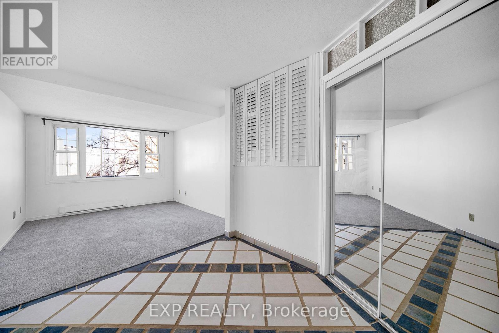 98 Castlegreen Private, Ottawa, Ontario  K1T 3N3 - Photo 12 - X12718016