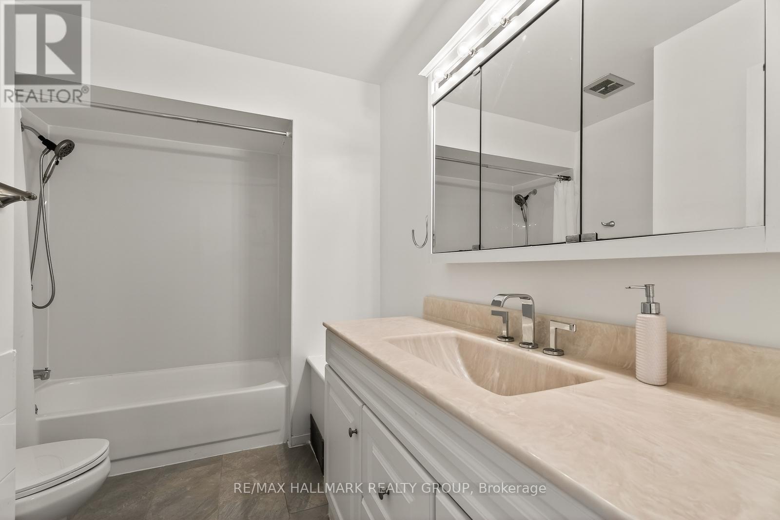 67 - 1900 Marquis Avenue, Ottawa, Ontario  K1J 8J2 - Photo 26 - X12718042