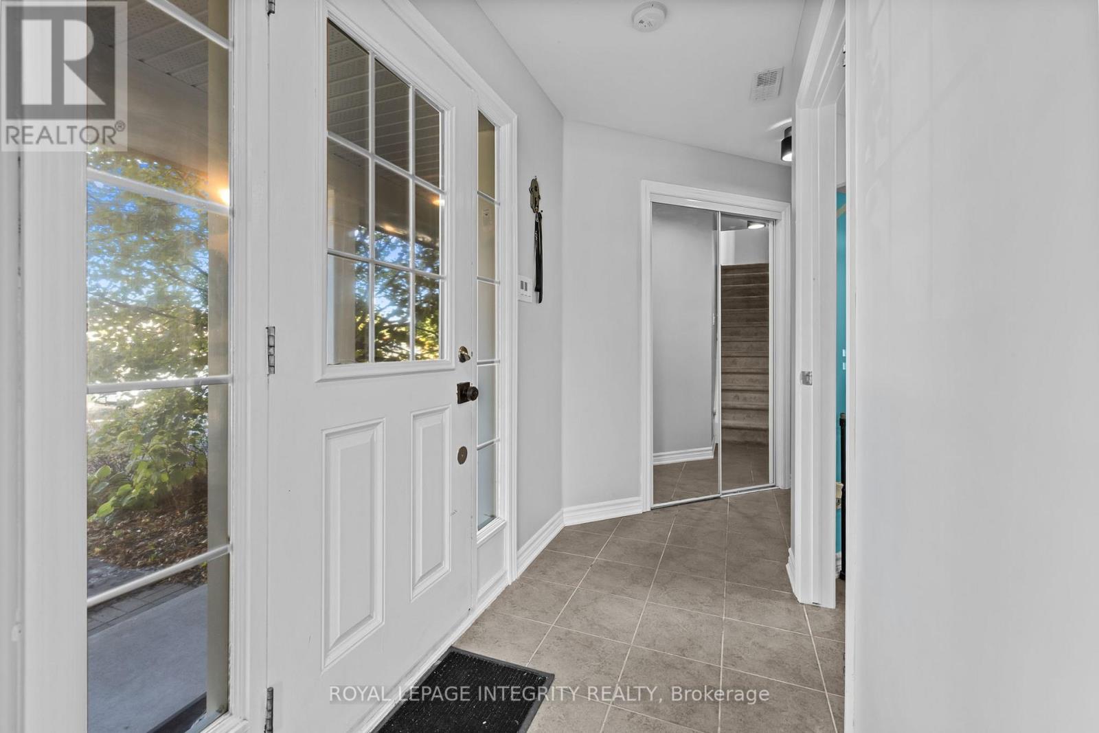 211 Bensinger Way, Ottawa, Ontario  K2S 0P1 - Photo 5 - X12718056