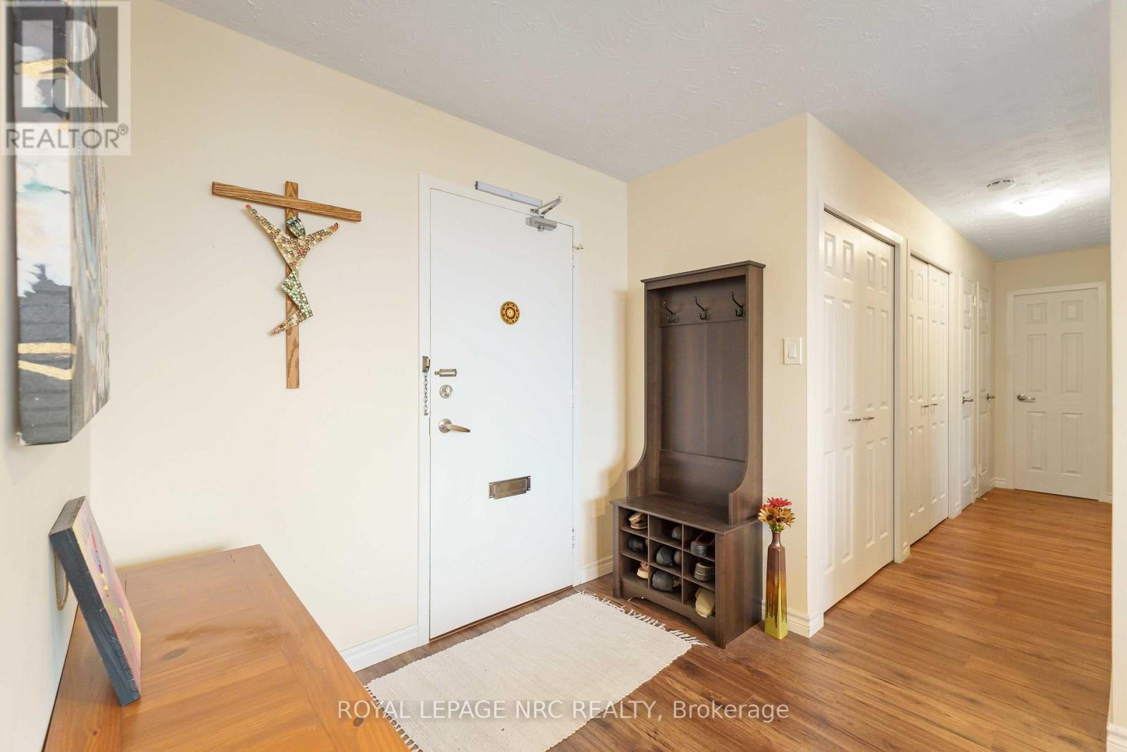 1107 - 35 Towering Heights Boulevard, St. Catharines, Ontario  L2T 3G8 - Photo 2 - X12717898