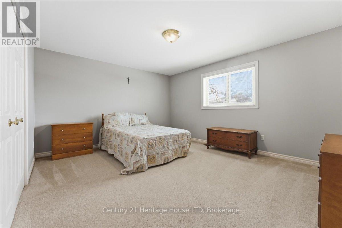 102 Wellandvale Drive, Welland, Ontario  L3C 7C7 - Photo 19 - X12718050