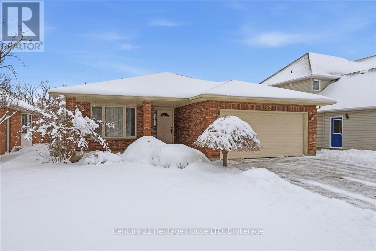 102 Wellandvale Drive, Welland, Ontario  L3C 7C7 - Photo 2 - X12718050