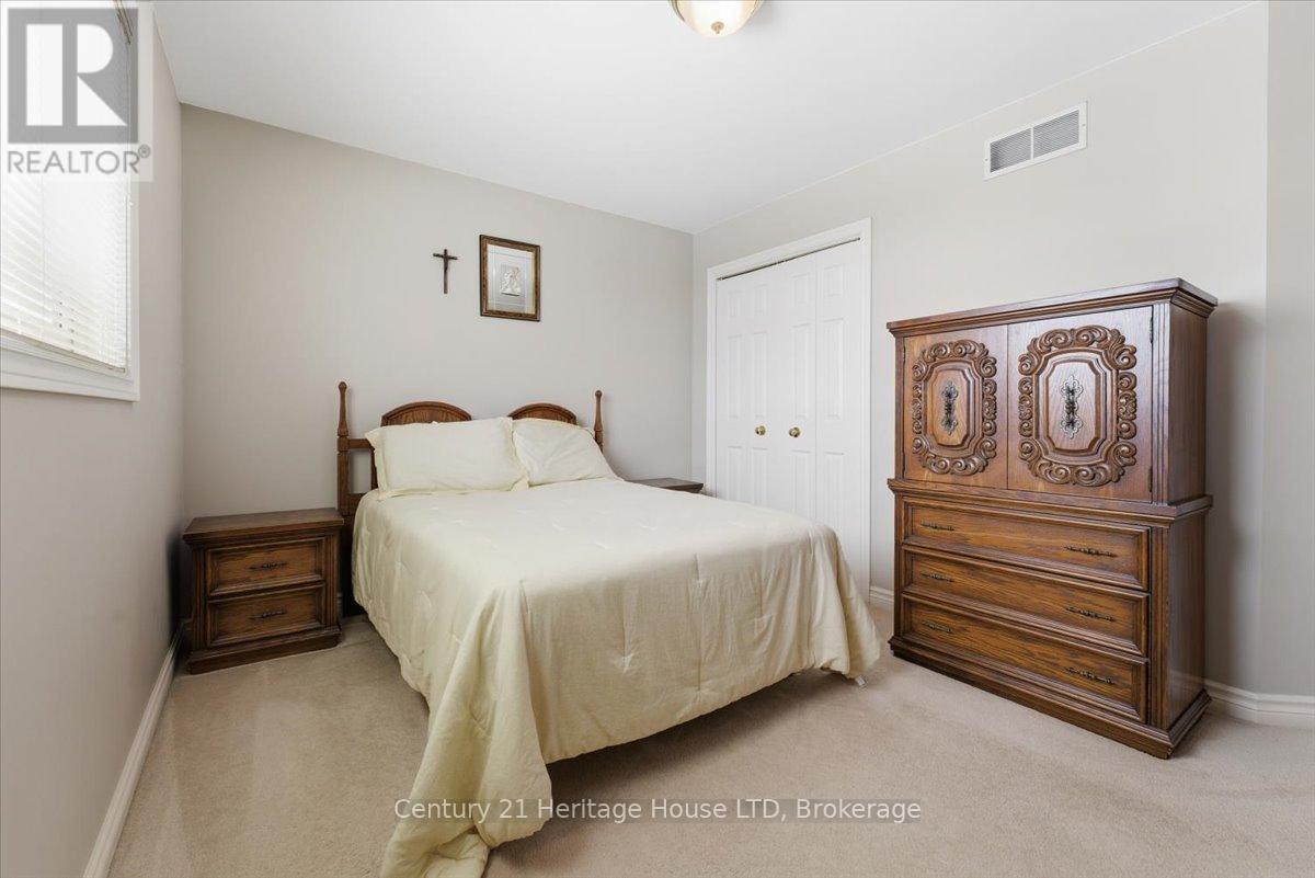 102 Wellandvale Drive, Welland, Ontario  L3C 7C7 - Photo 21 - X12718050