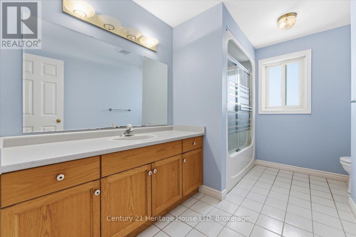 102 Wellandvale Drive, Welland, Ontario  L3C 7C7 - Photo 23 - X12718050