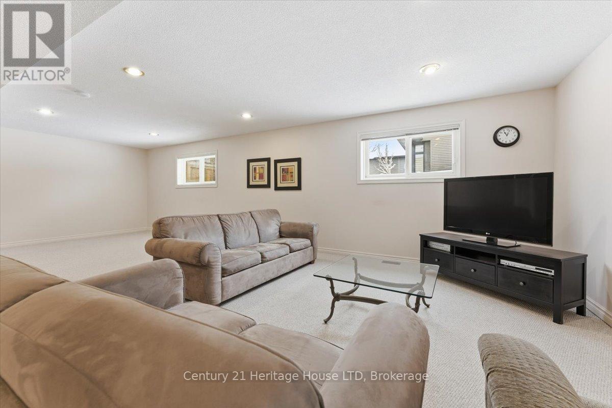 102 Wellandvale Drive, Welland, Ontario  L3C 7C7 - Photo 26 - X12718050