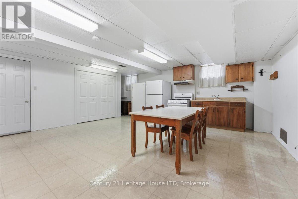 102 Wellandvale Drive, Welland, Ontario  L3C 7C7 - Photo 31 - X12718050