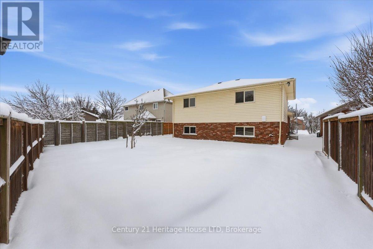 102 Wellandvale Drive, Welland, Ontario  L3C 7C7 - Photo 38 - X12718050