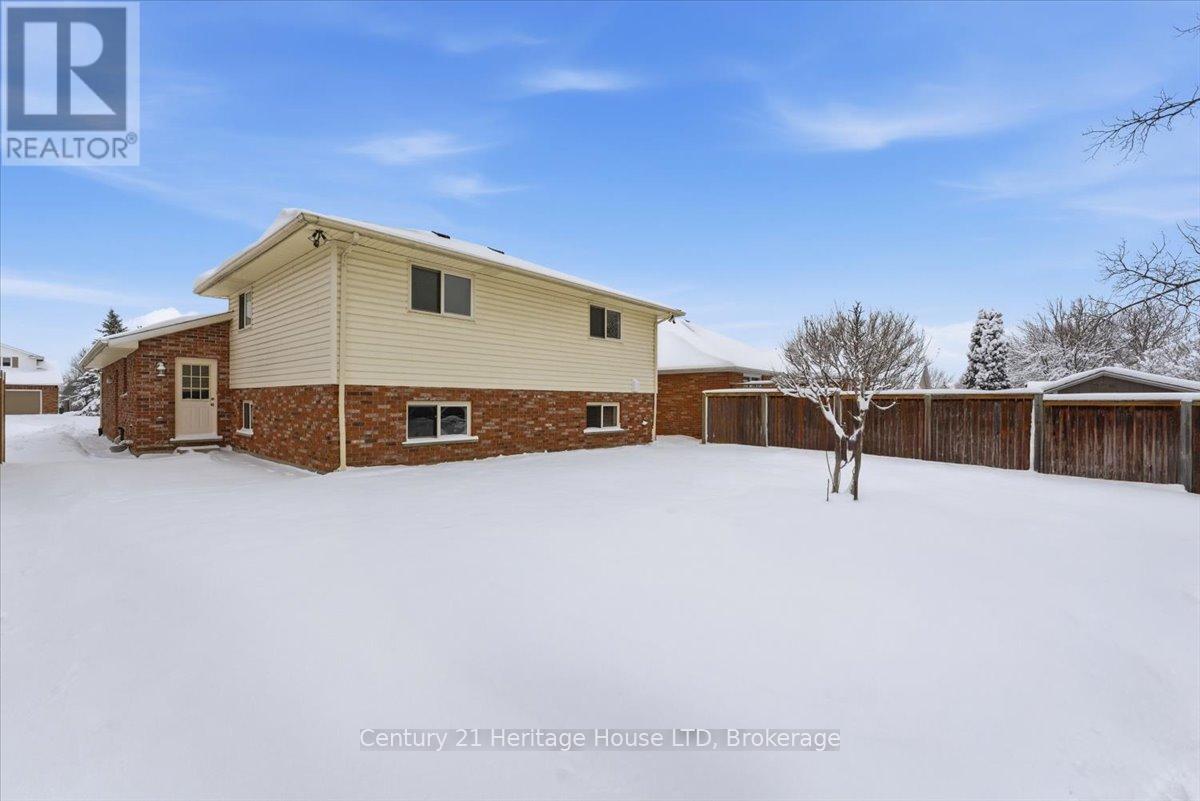 102 Wellandvale Drive, Welland, Ontario  L3C 7C7 - Photo 39 - X12718050