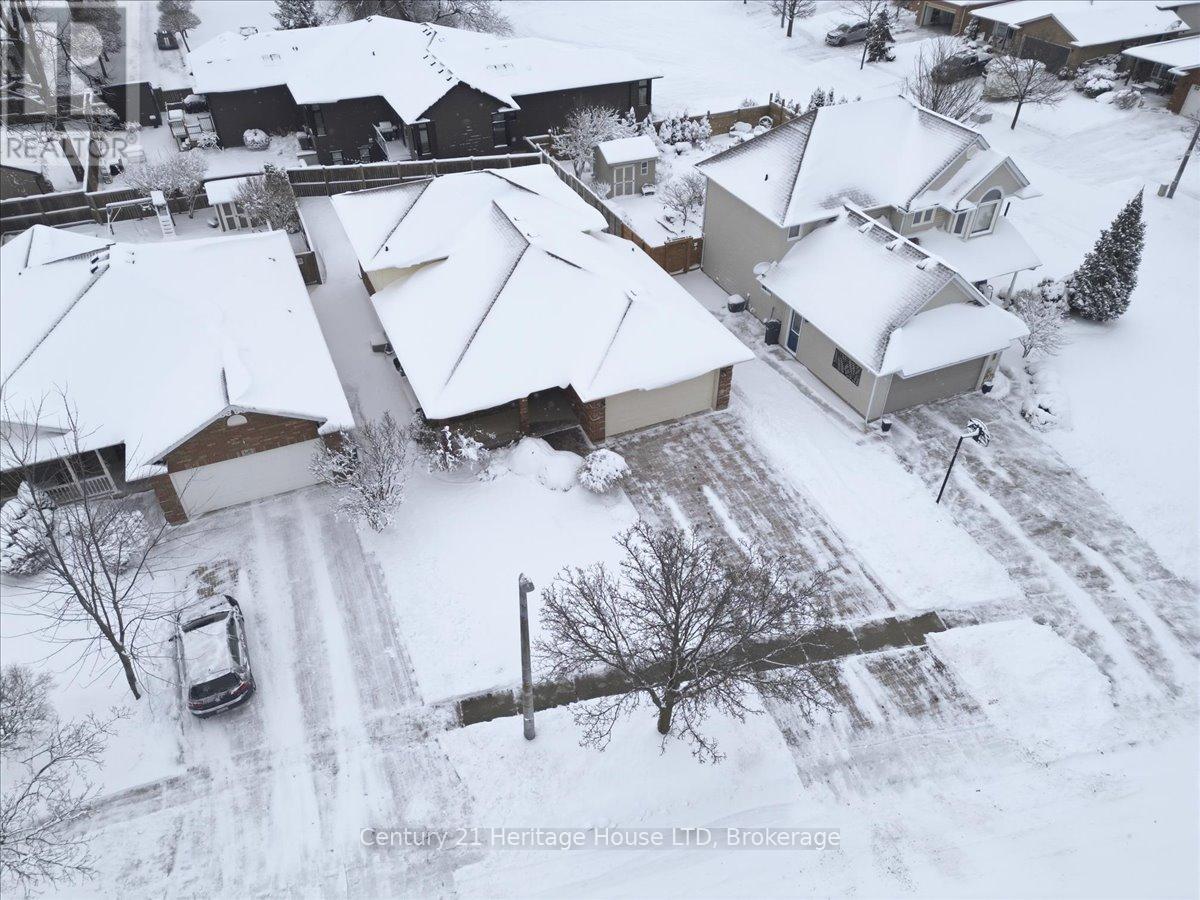 102 Wellandvale Drive, Welland, Ontario  L3C 7C7 - Photo 40 - X12718050