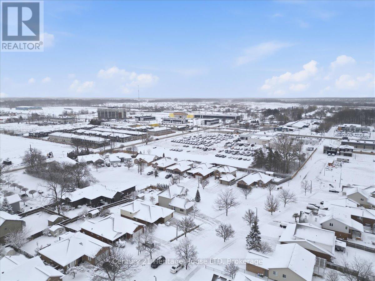 102 Wellandvale Drive, Welland, Ontario  L3C 7C7 - Photo 47 - X12718050