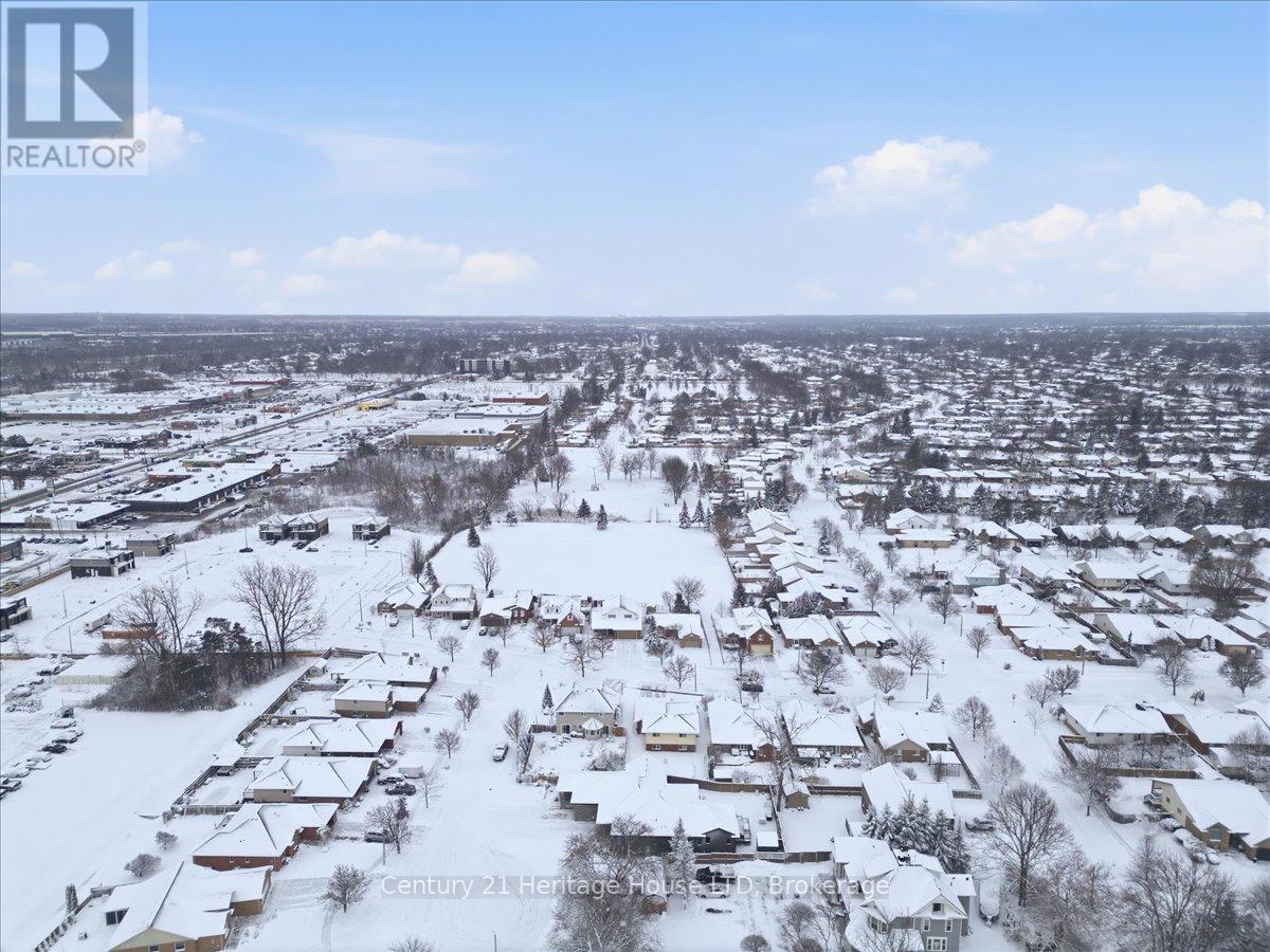 102 Wellandvale Drive, Welland, Ontario  L3C 7C7 - Photo 49 - X12718050