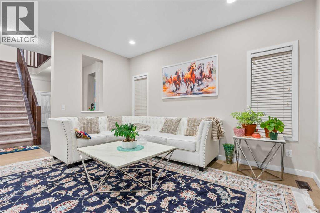 28 Panton Court Nw, Calgary, Alberta  T3K 0X2 - Photo 12 - A2280273