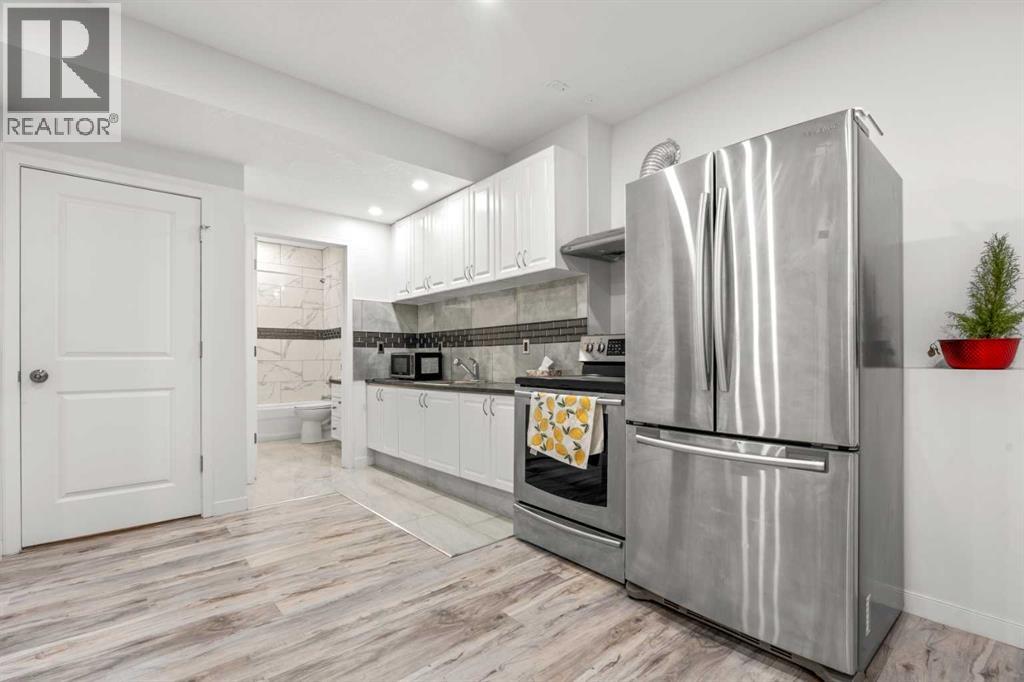 28 Panton Court Nw, Calgary, Alberta  T3K 0X2 - Photo 19 - A2280273