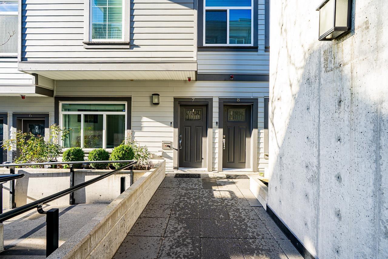 7 7247 140 Street, Surrey, British Columbia  V3W 1K8 - Photo 2 - R3081088