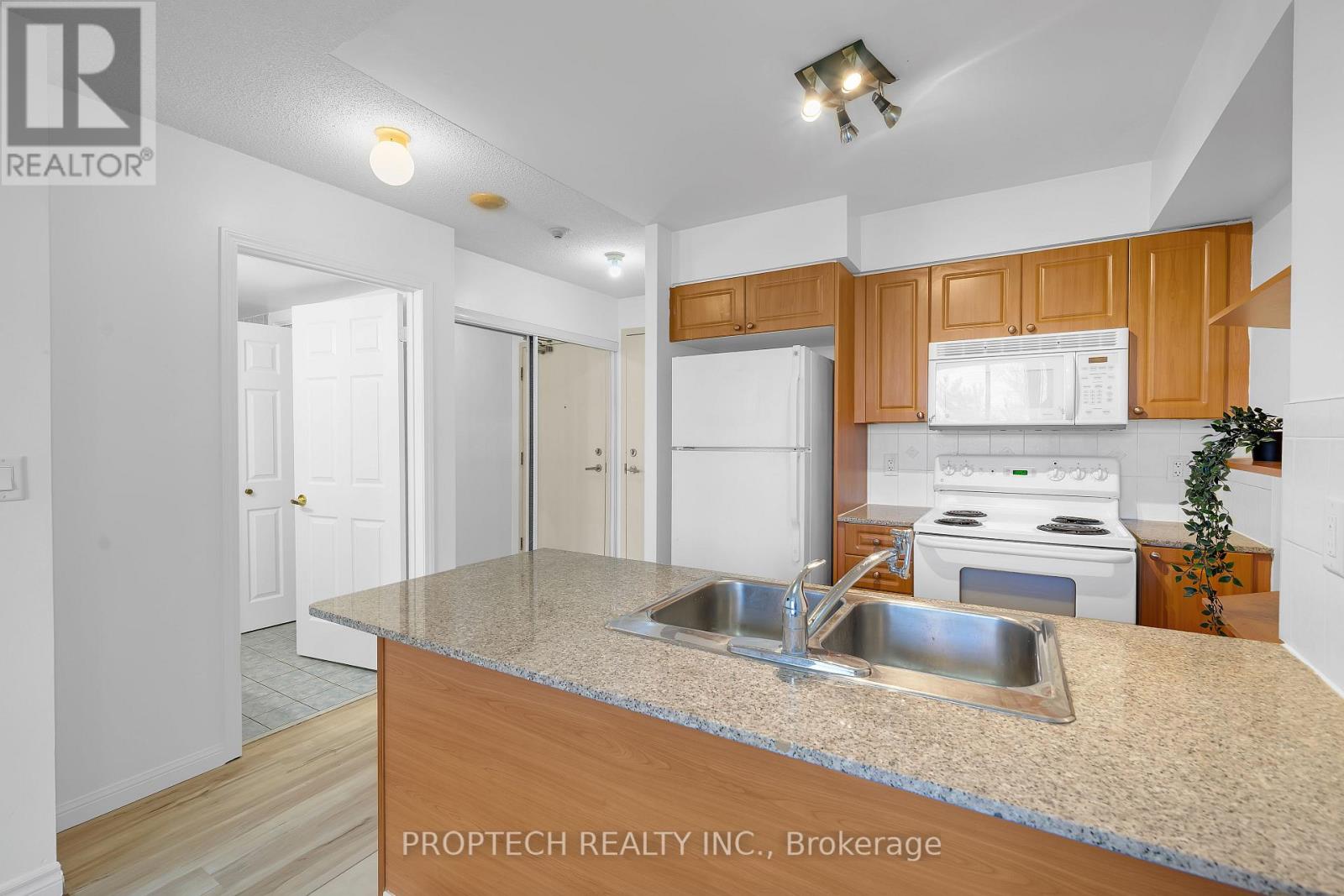 611 - 5940 Yonge Street, Toronto, Ontario  M2M 4M6 - Photo 6 - C12717874