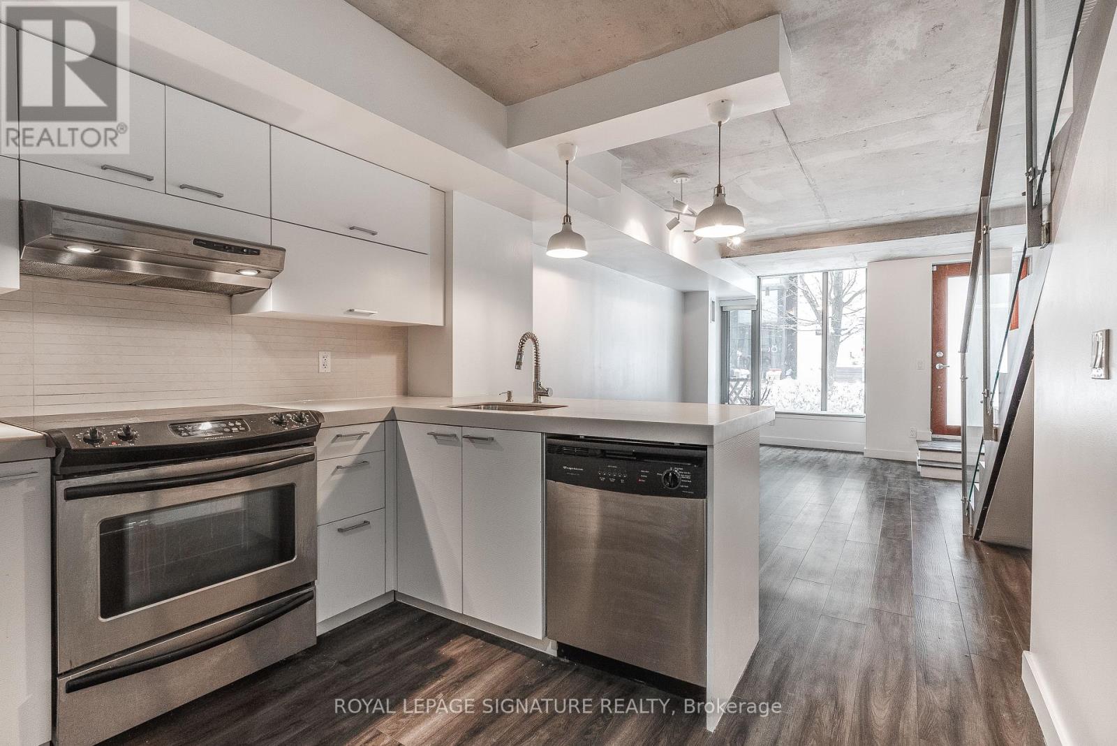 105 - 55 Stewart Street, Toronto, Ontario  M5V 2V1 - Photo 3 - C12717878