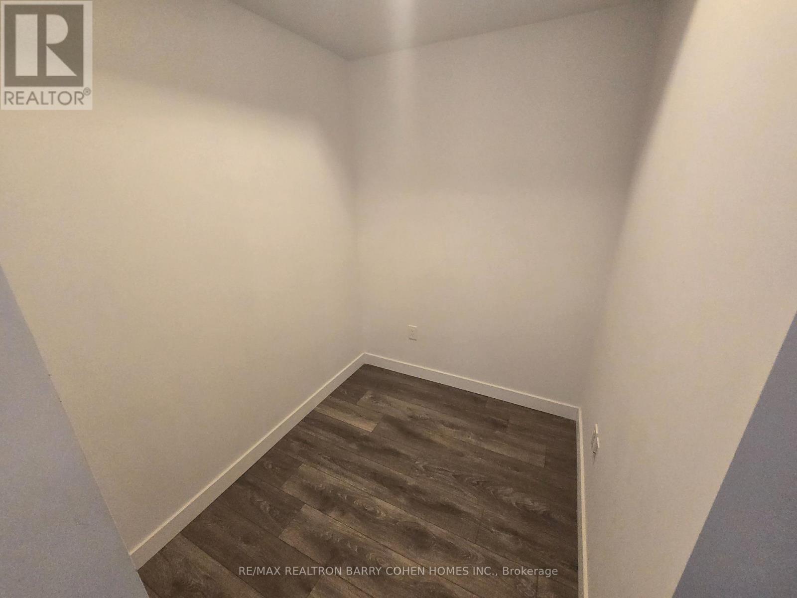 8 Eglinton Avenue East Suite 4209 Avenue, Toronto, Ontario  M4P 1A6 - Photo 10 - C12717978