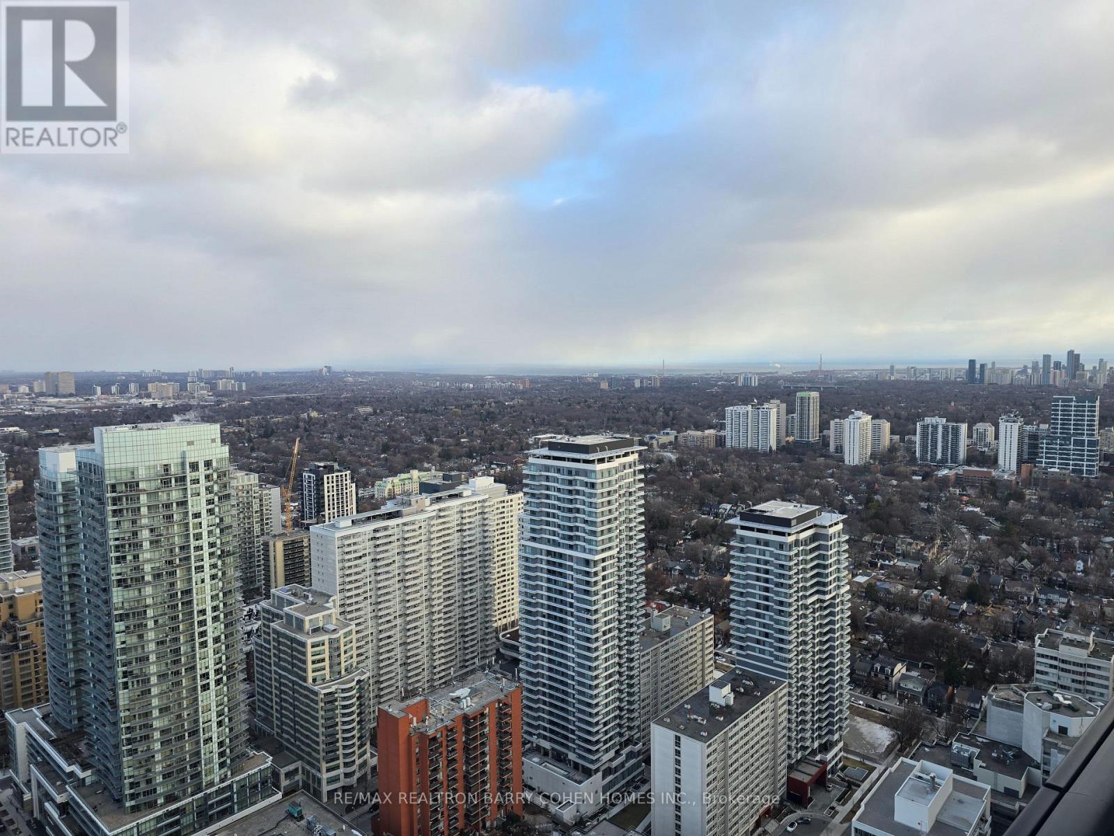 8 Eglinton Avenue East Suite 4209 Avenue, Toronto, Ontario  M4P 1A6 - Photo 2 - C12717978