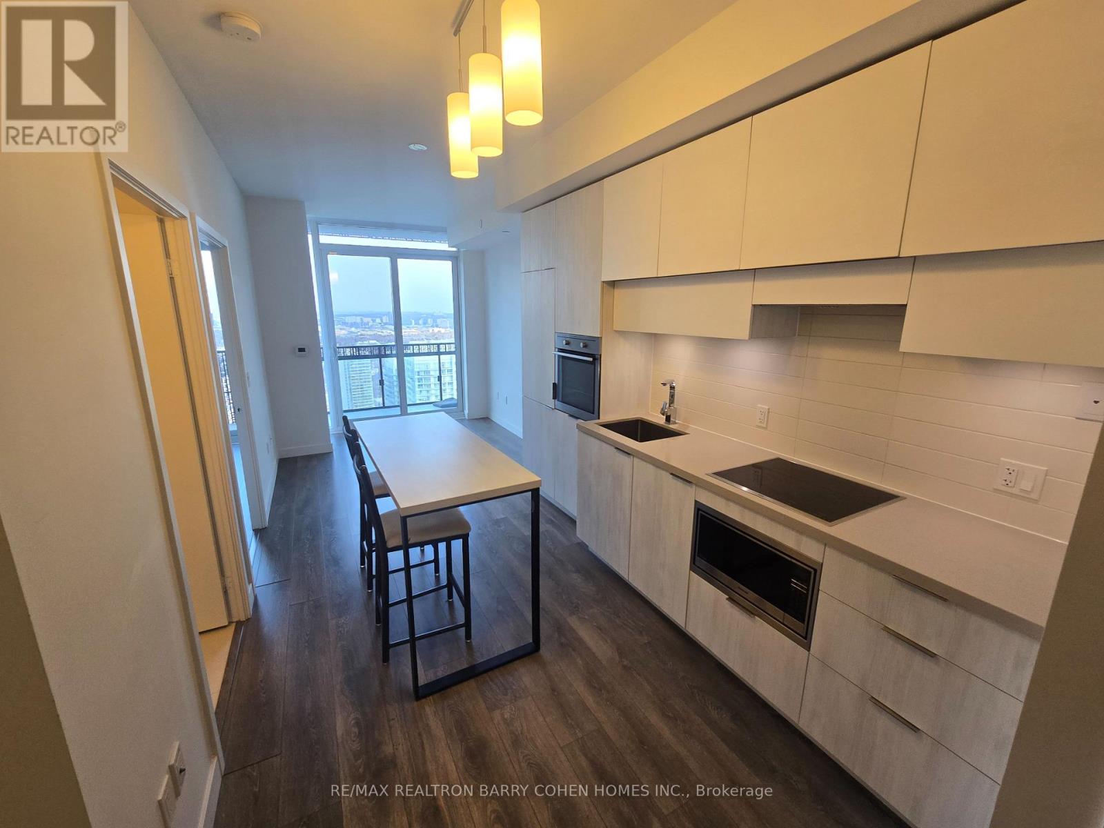 8 Eglinton Avenue East Suite 4209 Avenue, Toronto, Ontario  M4P 1A6 - Photo 3 - C12717978