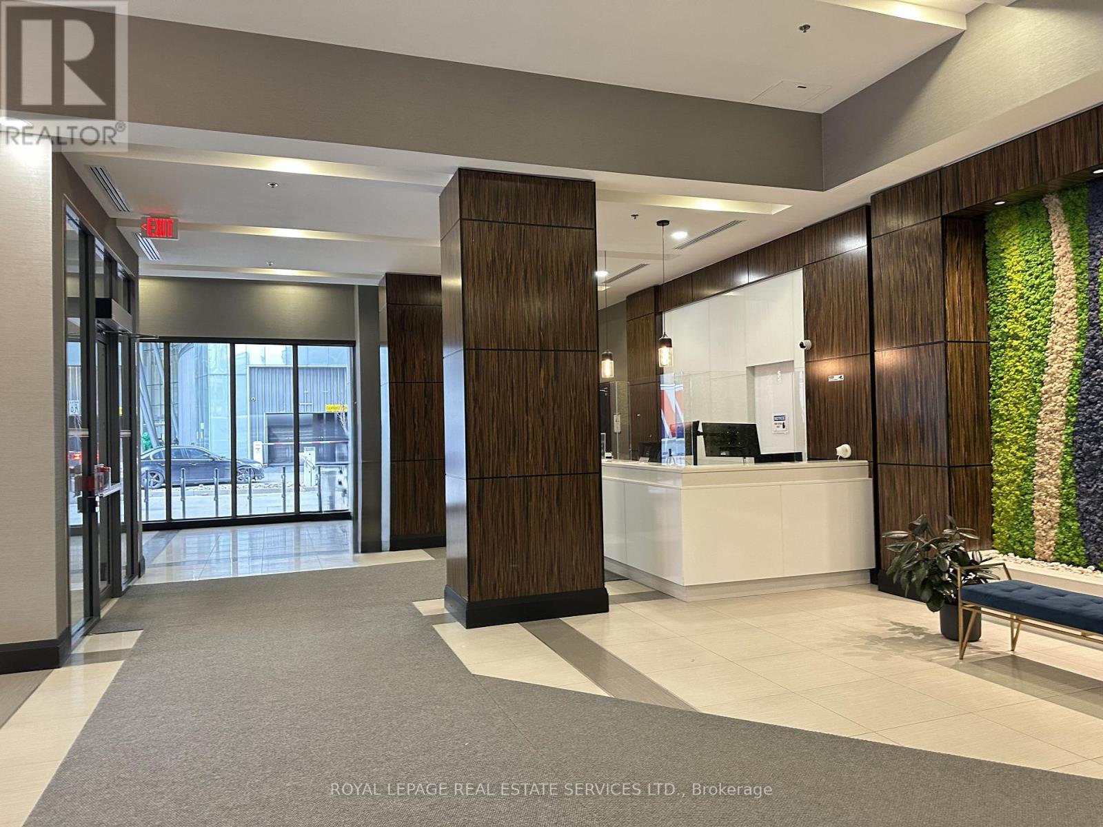 511 - 19 Grand Trunk Crescent, Toronto, Ontario  M5J 3A3 - Photo 2 - C12717980