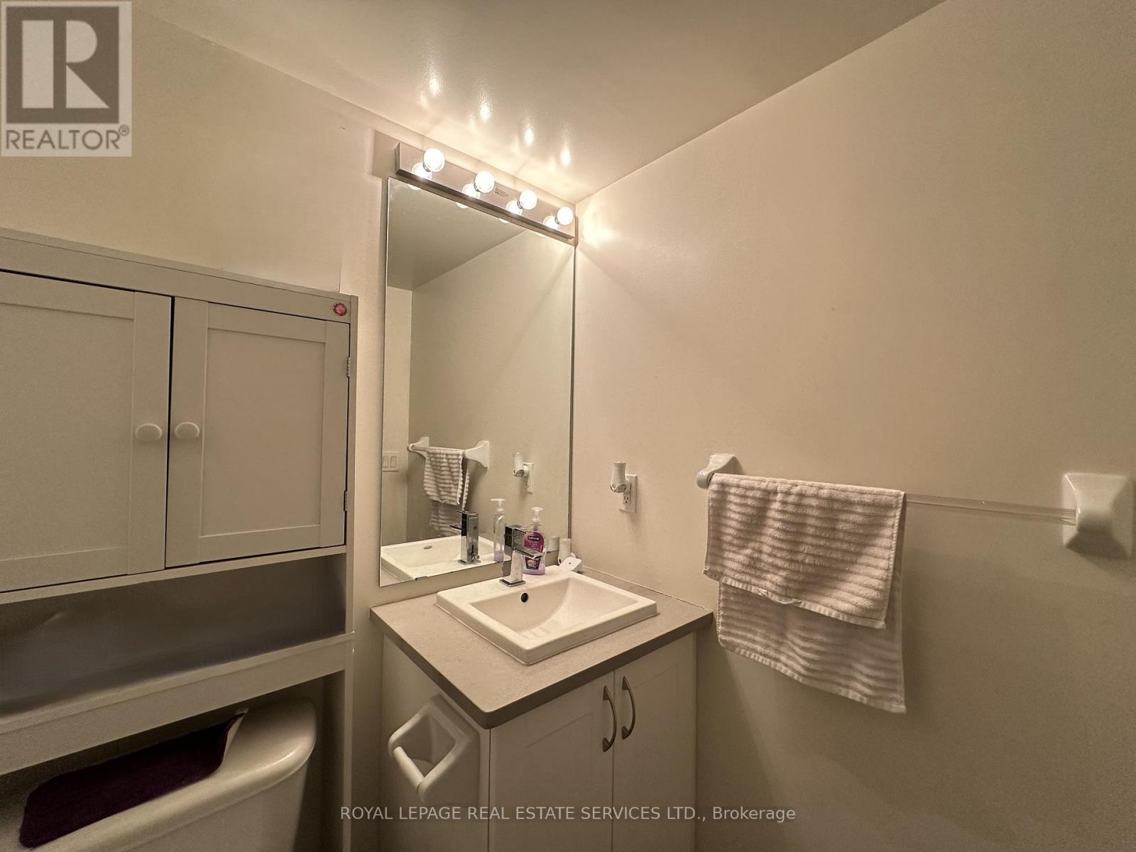 511 - 19 Grand Trunk Crescent, Toronto, Ontario  M5J 3A3 - Photo 7 - C12717980