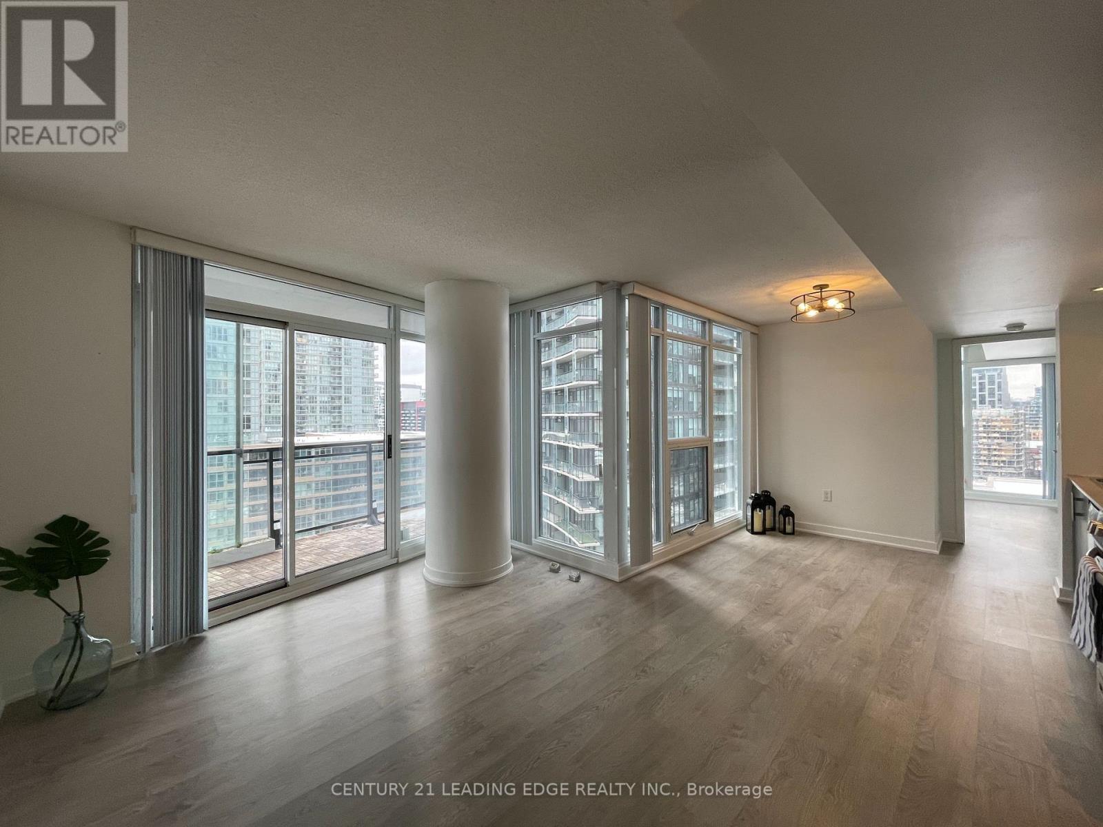 1209 - 8 Telegram Mews, Toronto, Ontario  M5V 3Z5 - Photo 3 - C12718030