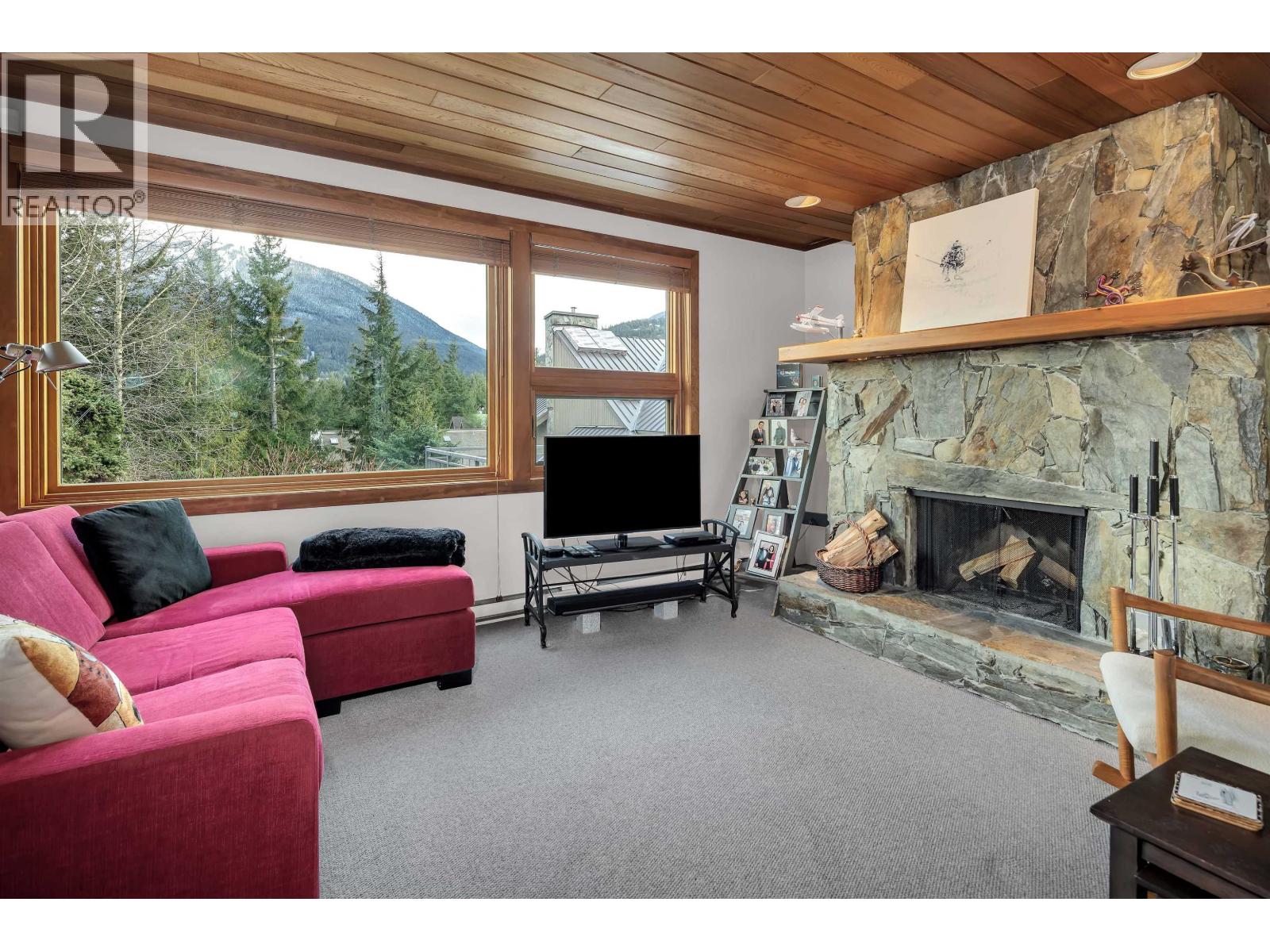 109 6117 Eagle Drive, Whistler, British Columbia  V8E 0E1 - Photo 2 - R3074931