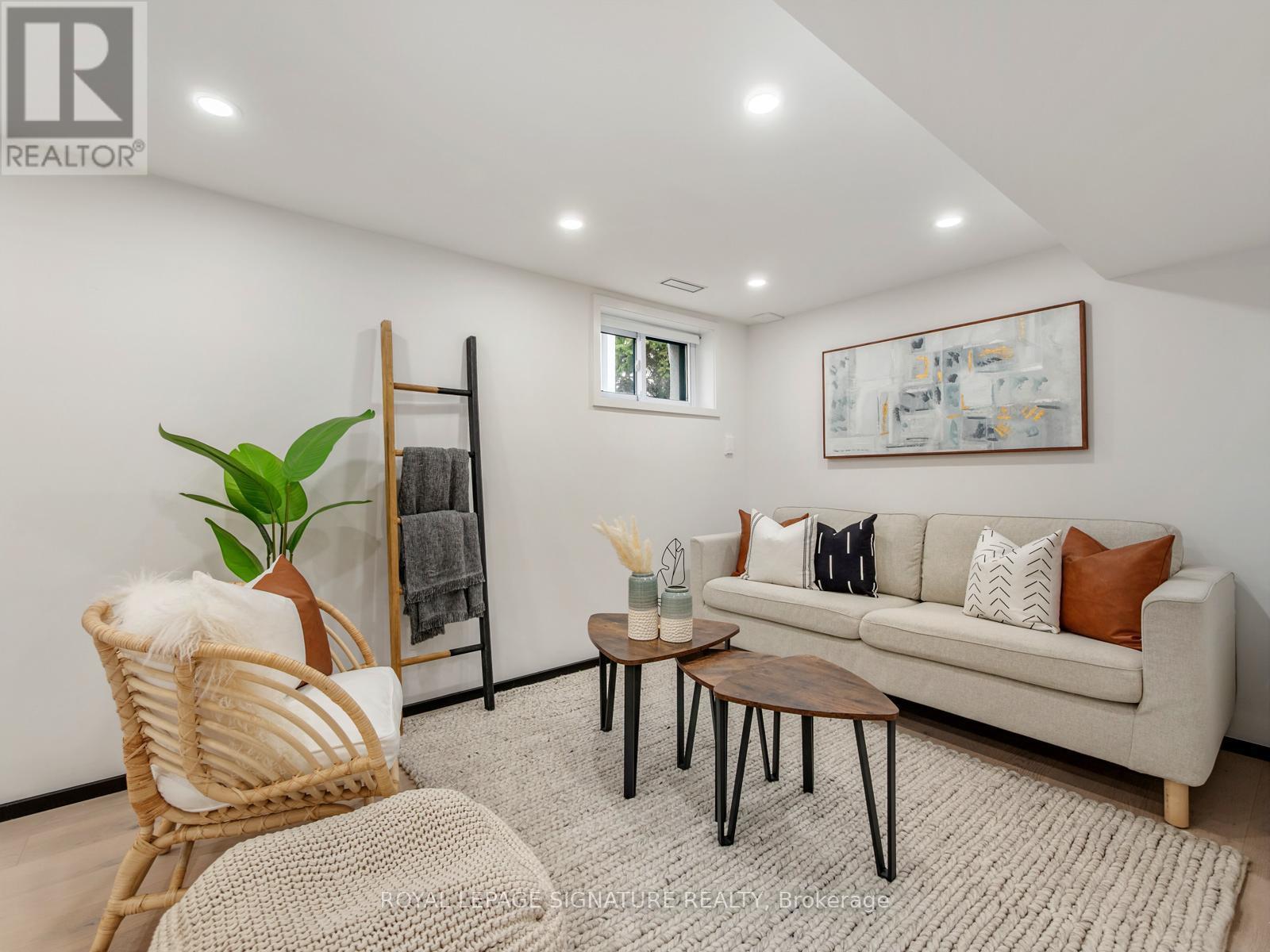 186 Oak Park Avenue, Toronto, Ontario  M4C 4M8 - Photo 38 - E12718048