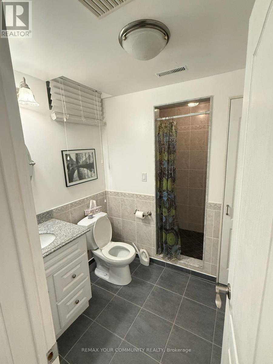 Room - 31 Kaitlin Drive, Richmond Hill, Ontario  L4E 3W6 - Photo 6 - N12717866