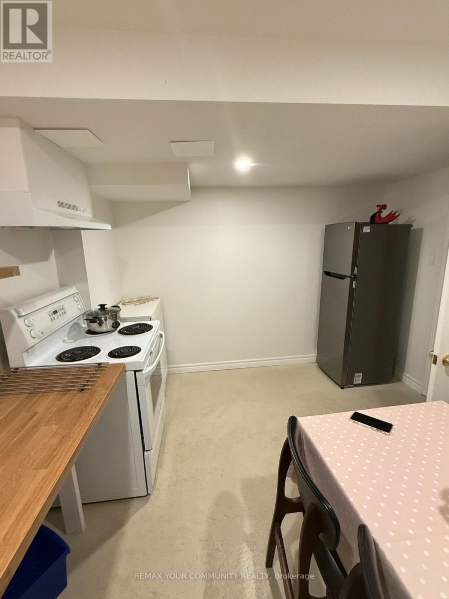 Room - 31 Kaitlin Drive, Richmond Hill, Ontario  L4E 3W6 - Photo 8 - N12717866